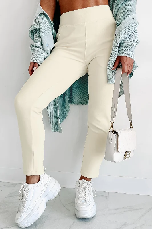 Casually Chic Ribbed Straight Leg Pant (Natural)